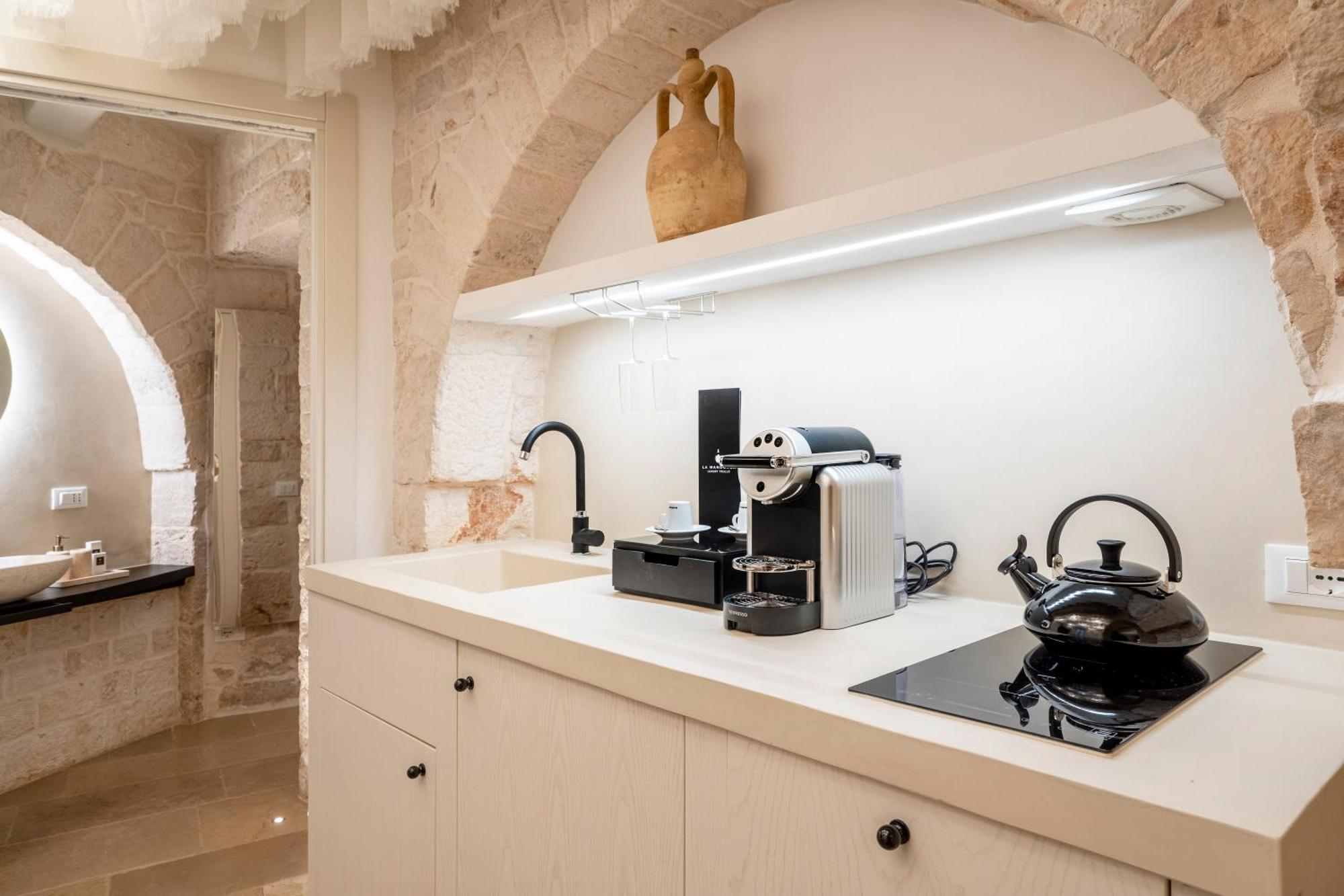 Bed and Breakfast La Mandorla Luxury Trullo Альберобелло Экстерьер фото